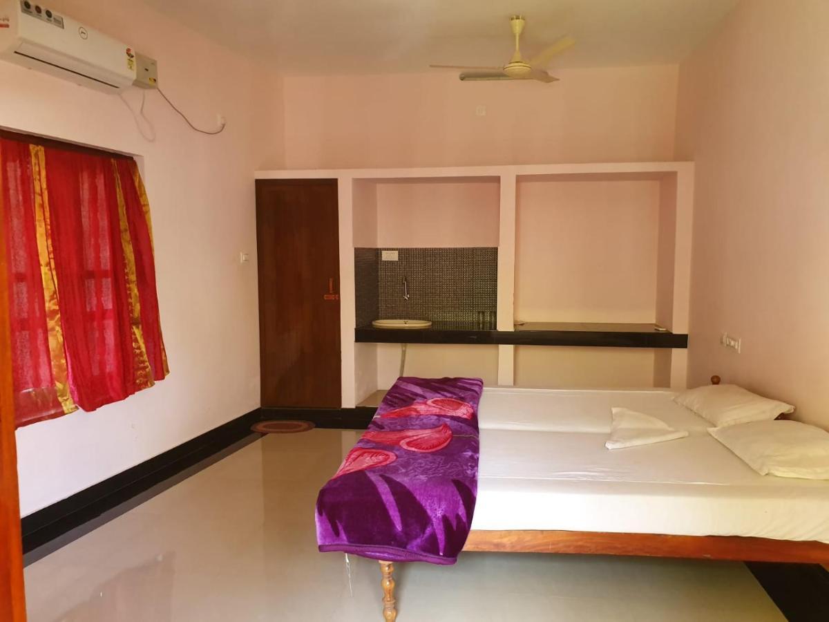 Appartamento Thriphala Ayurveda Yogashram Thiruvananthapuram Esterno foto