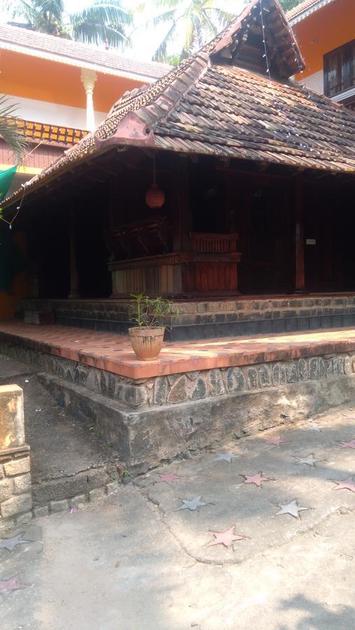 Appartamento Thriphala Ayurveda Yogashram Thiruvananthapuram Esterno foto